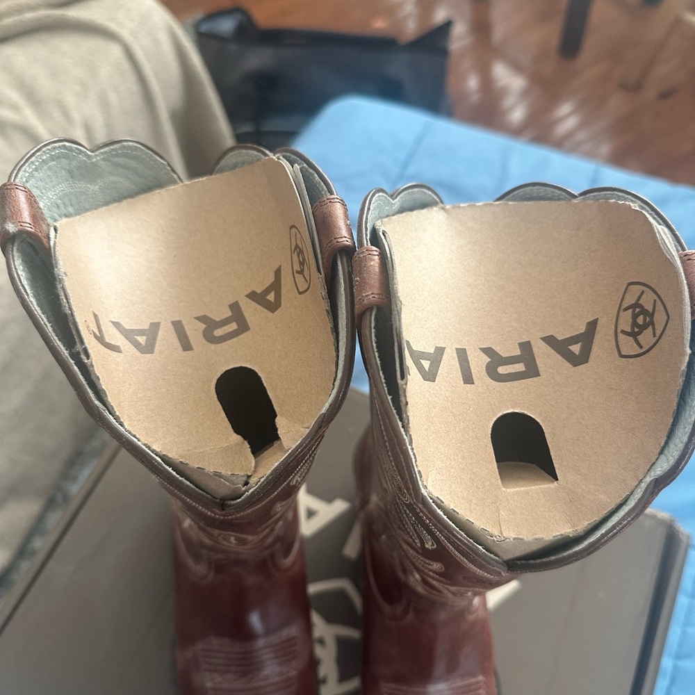 Ariat Chestnut Leather Women’s Cowboy Boots - Picture 5 of 9